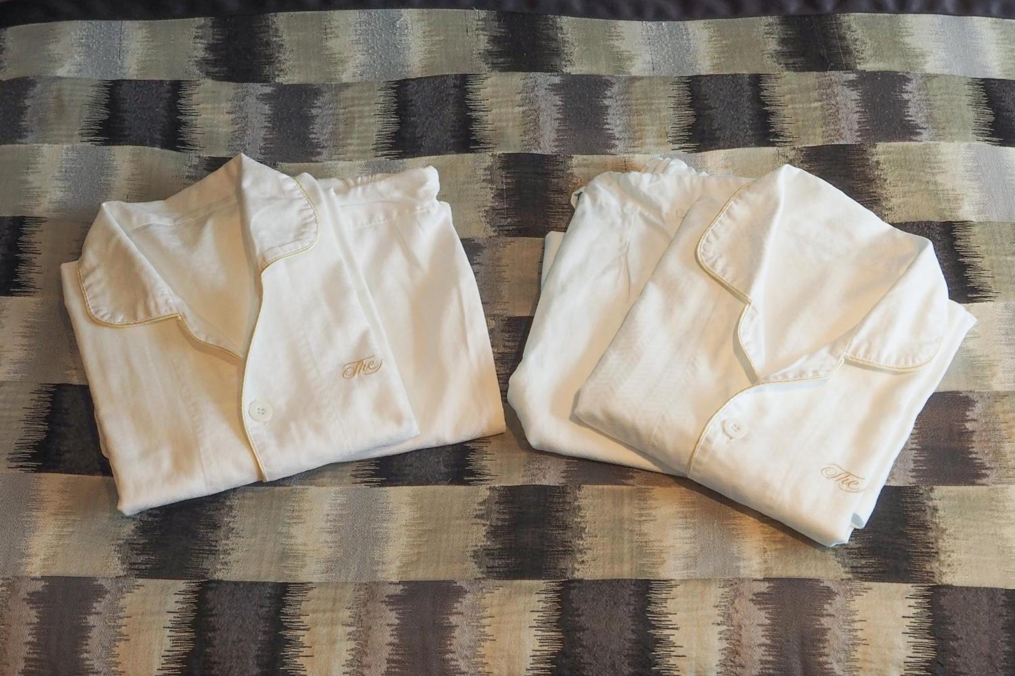 Hotel New Otani Tokyo The Main Екстер'єр фото Two folded shirts
